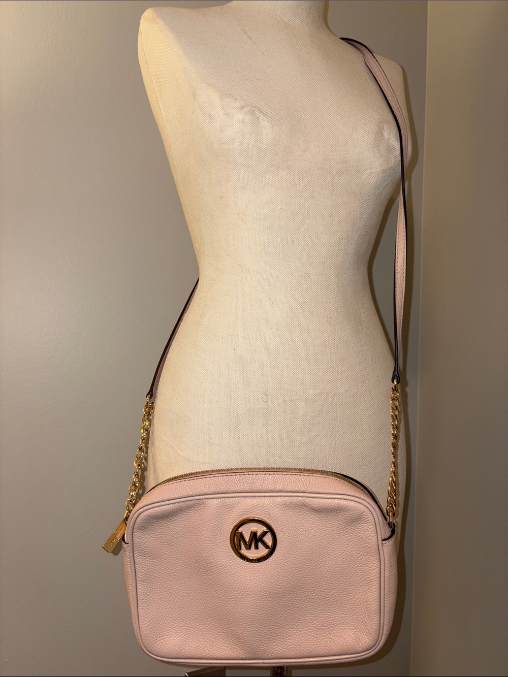 Michael Kors Fulton Large Pebbled Leather Crossbody Camera Bag Pink